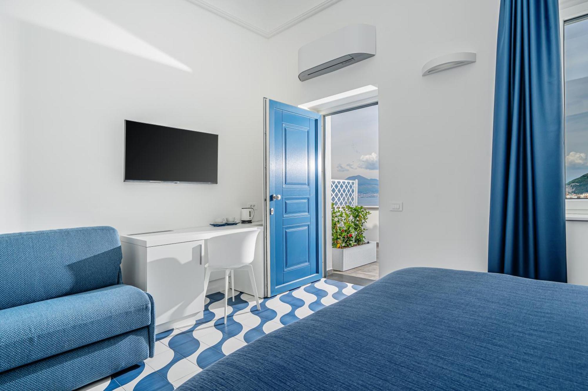 Azzurra *